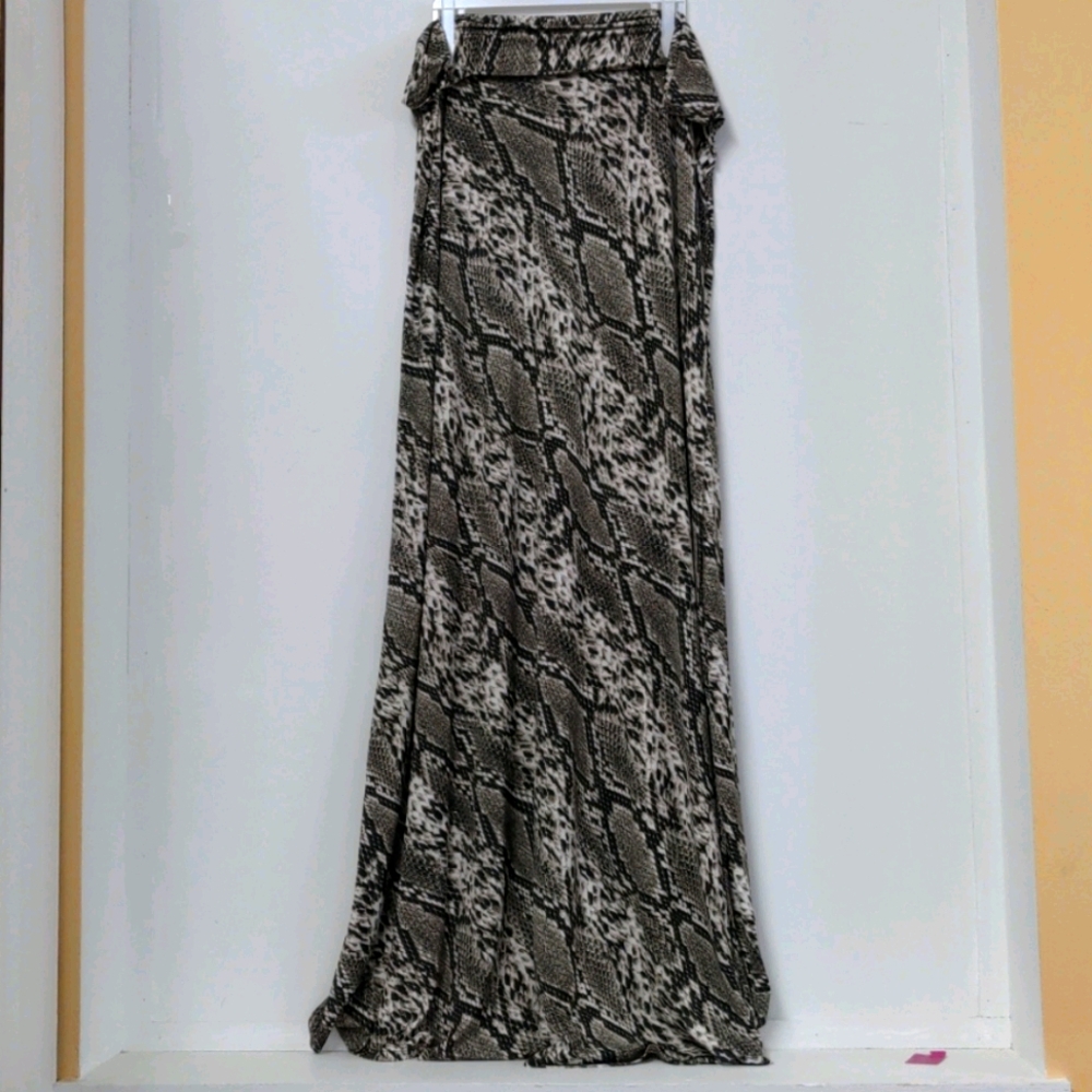 Snakeskin print maxi skirt 3x butter soft nwt